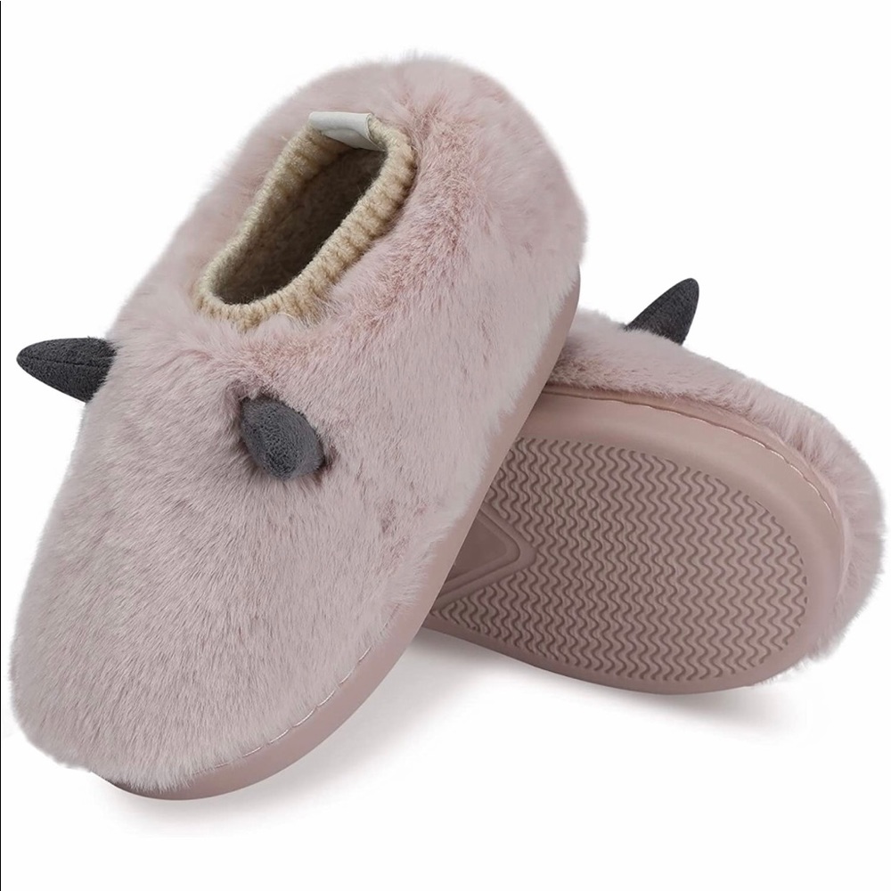 Kid's Cute And Cozy Plush Slippers With Animal Cartoon Horns. Non-Slip 7-8 size